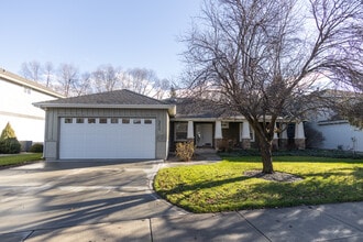 Building Photo - 2412 S Marypost Ave