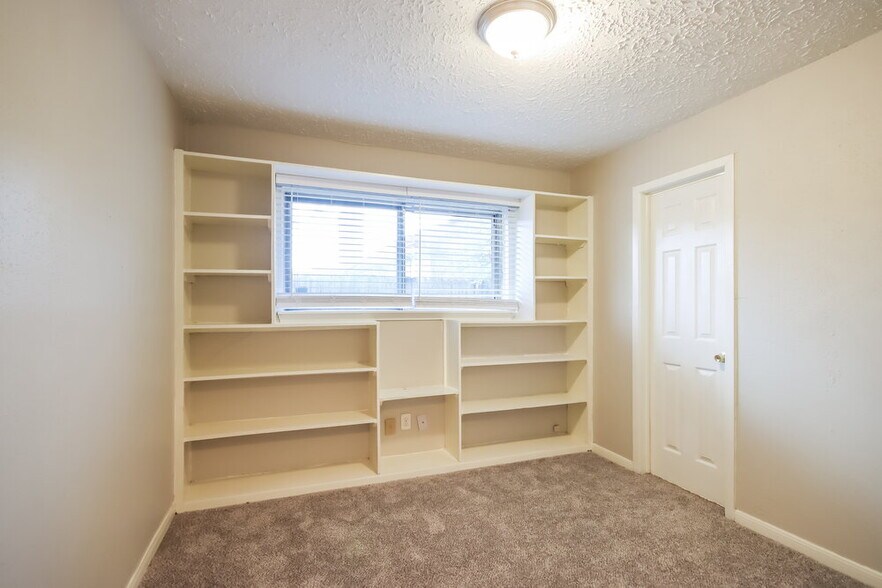 Building Photo - 5434 Heronwood Dr