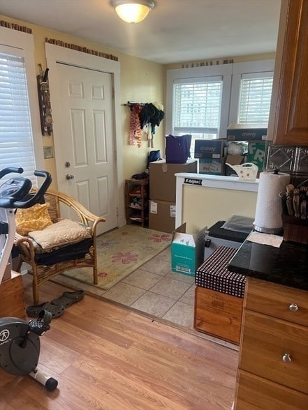 Building Photo - 9 Broad St