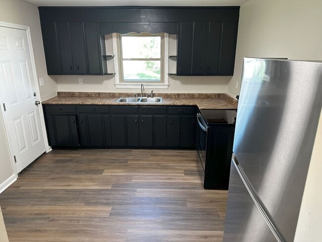 Building Photo - Brick Home with Modern Upgrades