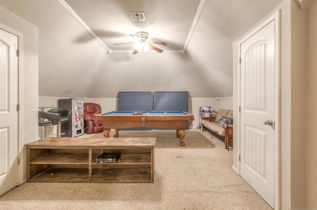 Building Photo - 11220 S Cedar St