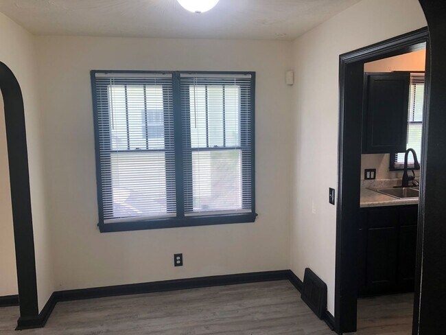 Building Photo - 3 Bedroom Canton Home