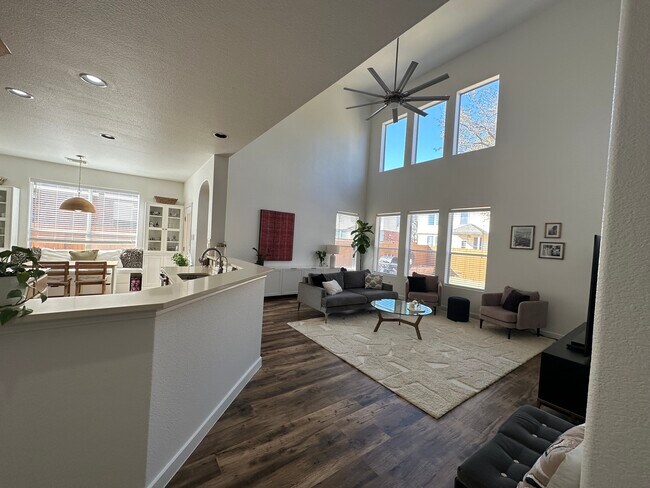 Building Photo - 3724 Pine Needle Cir