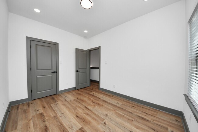 Building Photo - 7925 Ritz St