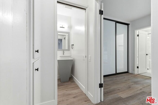 Building Photo - 612 Huntley Dr