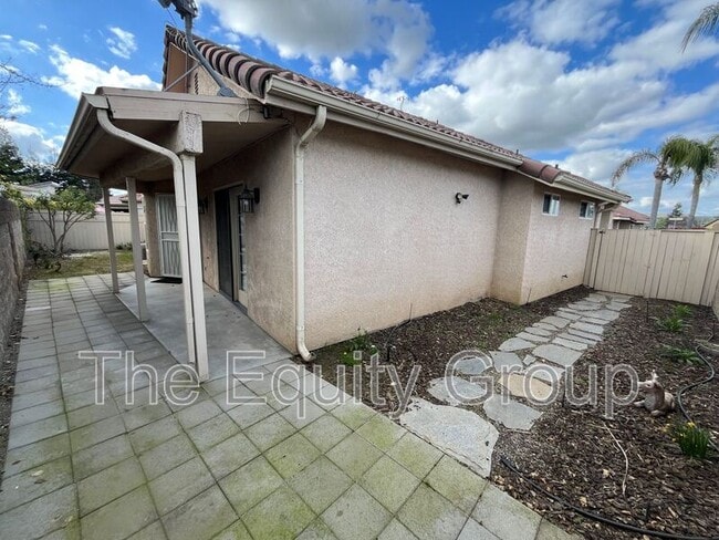 Building Photo - 2421 Capitol Ct