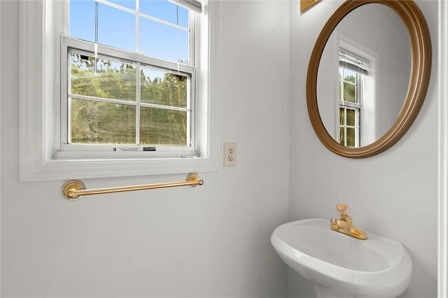 Building Photo - 3537 Castle View Ct