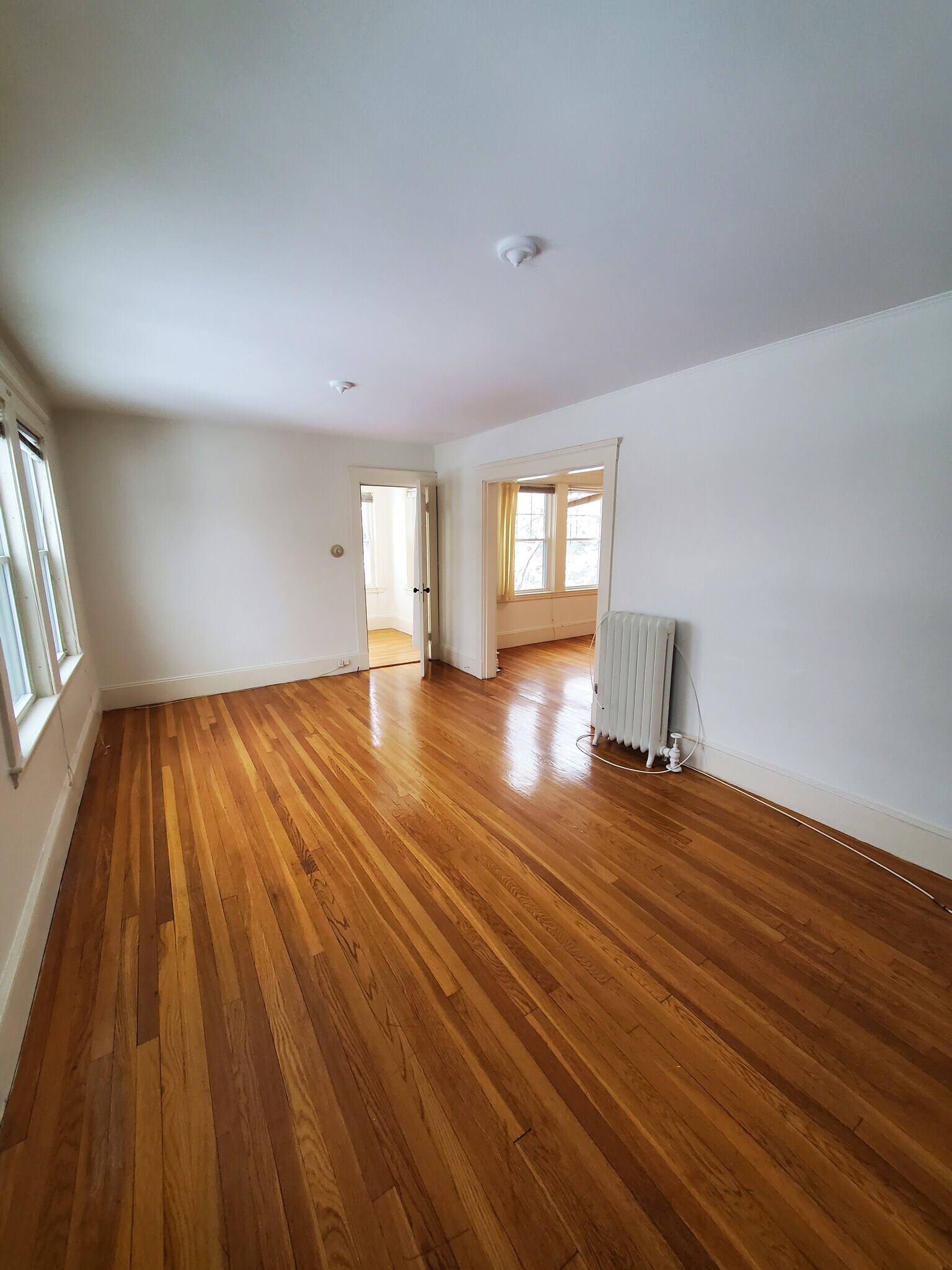Building Photo - 54 Maplewood St