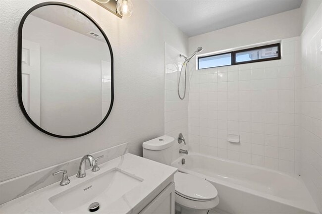 Building Photo - 4627 Senda Ln