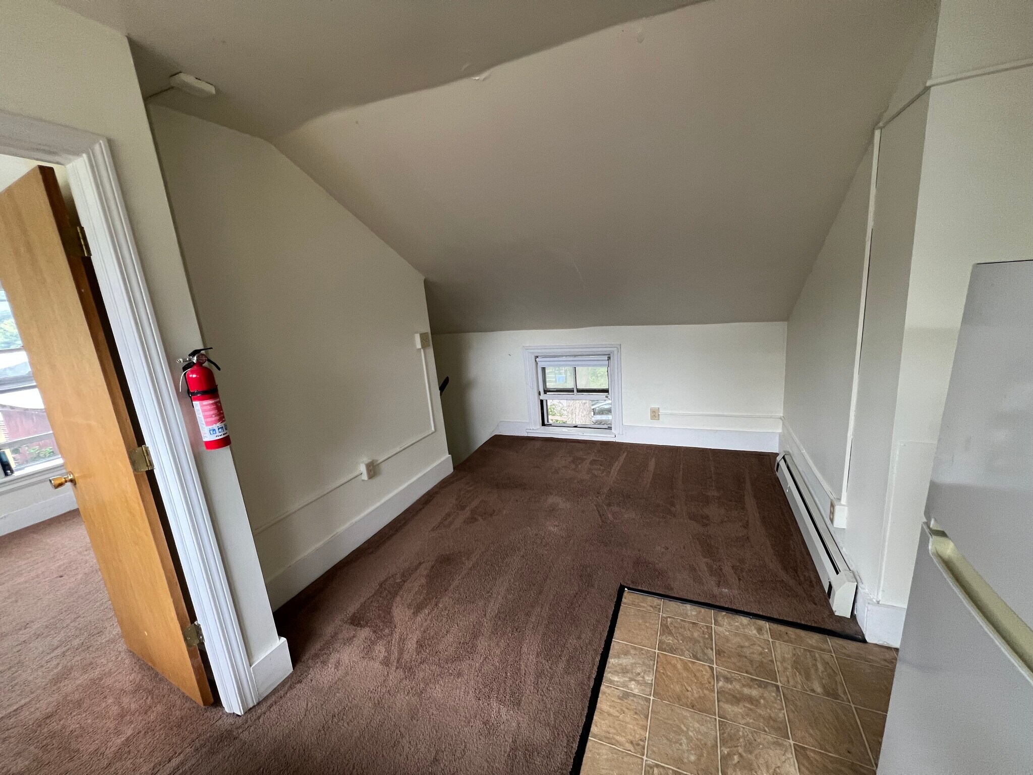 Living room - 43 Union N St