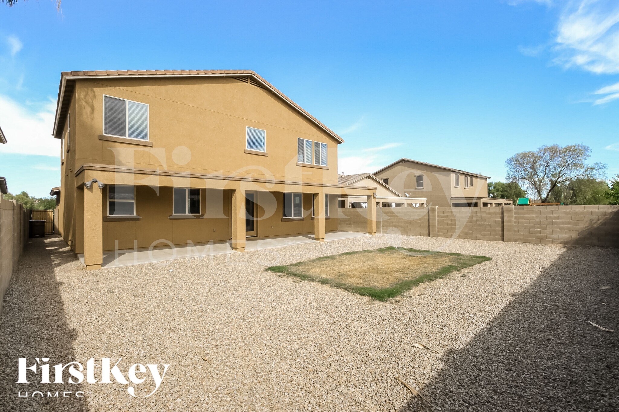 Building Photo - 837 E Cierra Cir