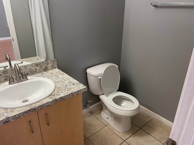 Building Photo - 2719 W Tharpe St