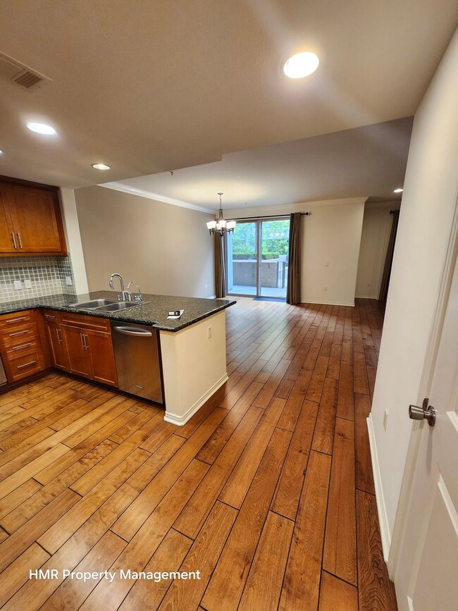 Building Photo - 2 bed 2.5 bath condominium at Lake at Waln...