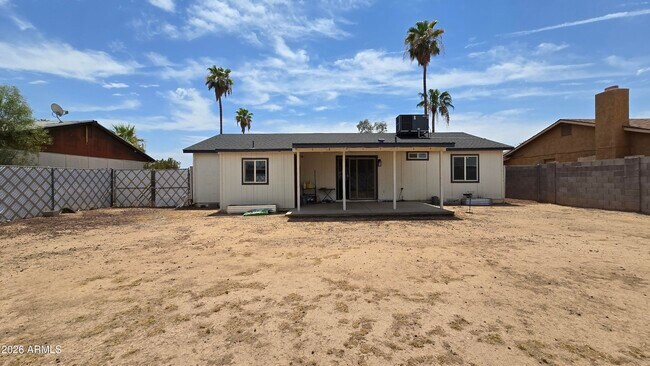 Building Photo - 8012 W Highland Ave