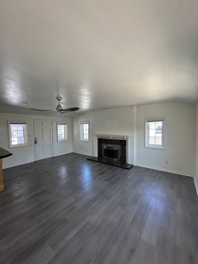 Building Photo - Fletcher Hills/El Cajon 3Br House
