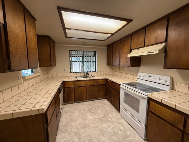 Building Photo - 2674 Bradford Way