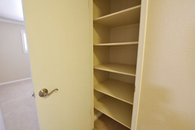 Building Photo - Beautiful Updated 3 Bedroom 2.5 Bath Townhouse in Desirable Cupertino Community!