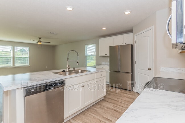 Building Photo - 4450 Warm Springs Way