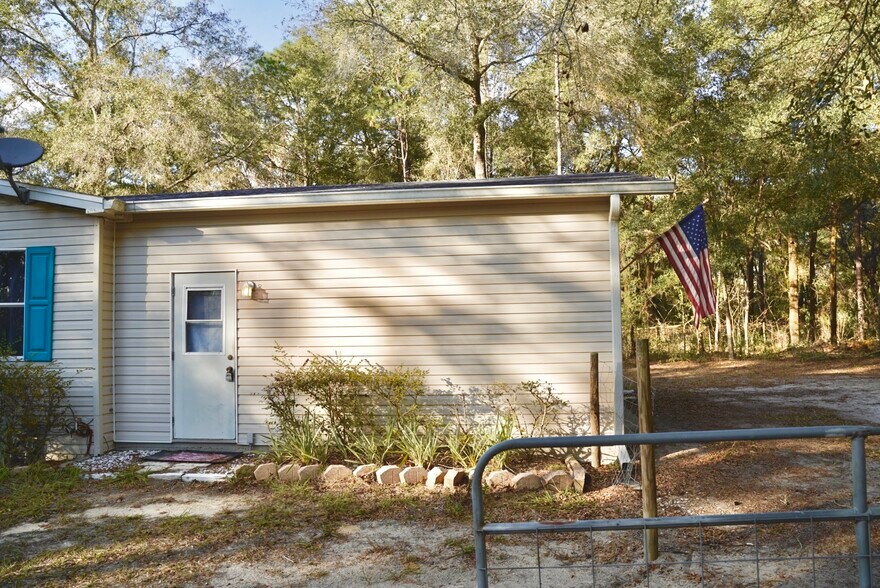 Building Photo - 29205 Saddle Oaks Ln