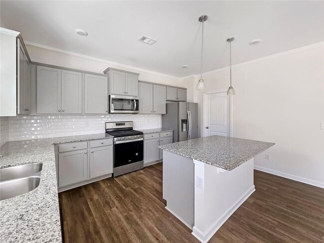 Building Photo - 6869 Lake Overlook Ln