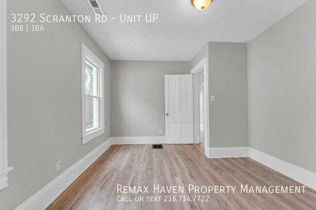 Building Photo - 3292 Scranton Rd UP, Cleveland - Spacious ...