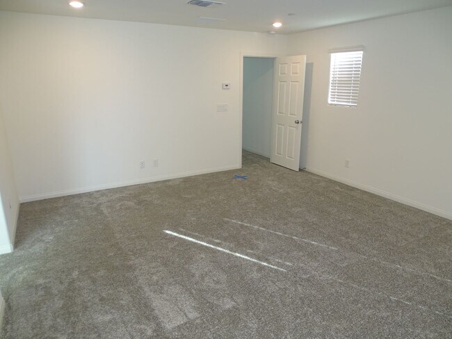 Building Photo - 5 Bedroom Home, 1st Floor Bed and Full Bath, Loft In Inspirada