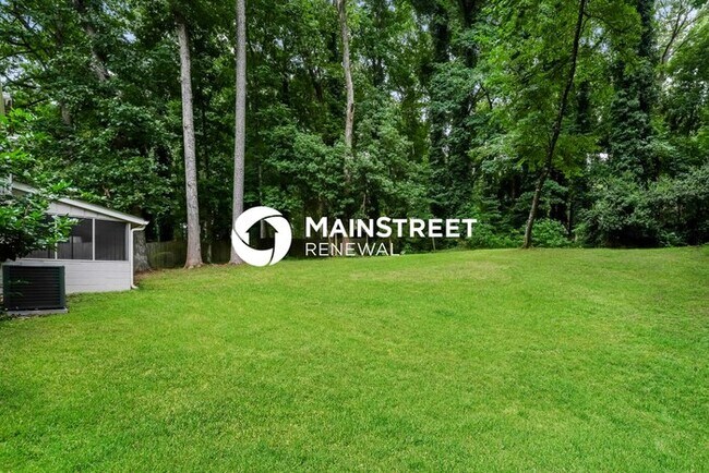 Building Photo - 4 Bedroom Pet-Friendly Home in STONE MOUNTAIN, GA with Main Street Renewal