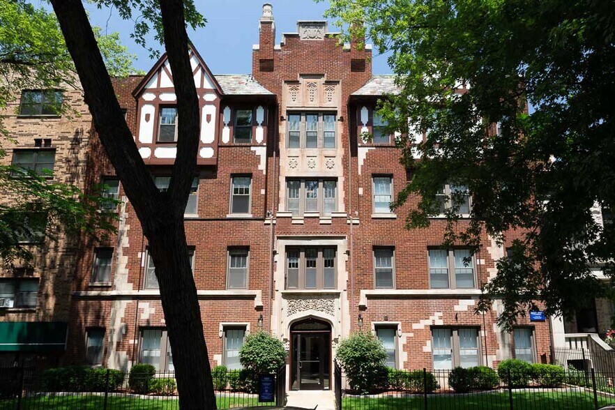 Primary Photo - 659 W Wrightwood Ave