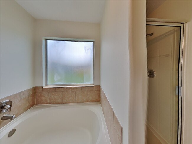 Building Photo - 3906 Hawthorn Glen Ct