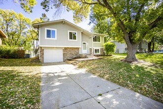 Building Photo - 11921 Golden Blvd