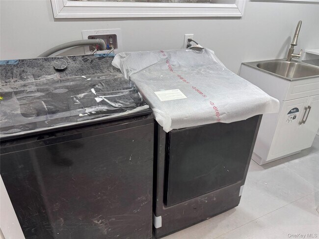 Building Photo - 32 Berkshire Rd