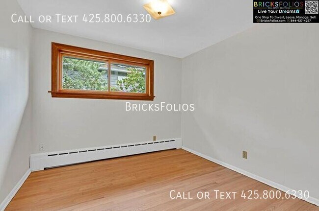 Building Photo - 11539 Corliss Ave N