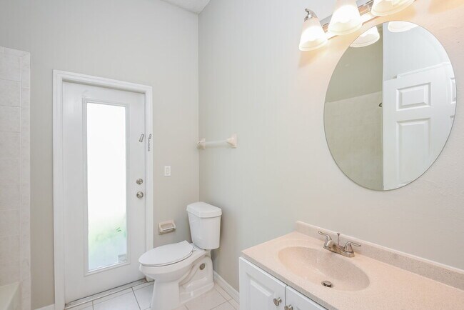 Building Photo - 1752 Southern Oak Loop