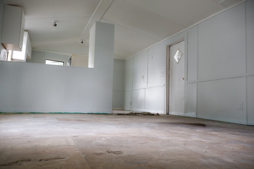 Building Photo - 195 Jonna St