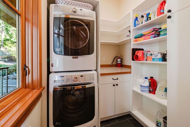 Building Photo - Impeccable Low Bank Bainbridge Waterfront Home with Private Dock