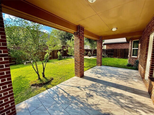 Building Photo - 19506 Mills Glen Drive