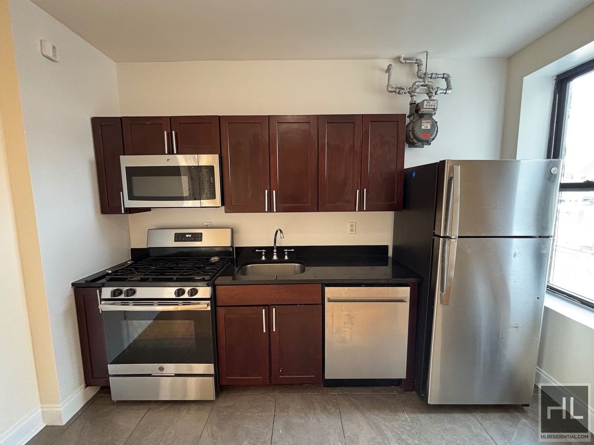 Building Photo - West 11th Street