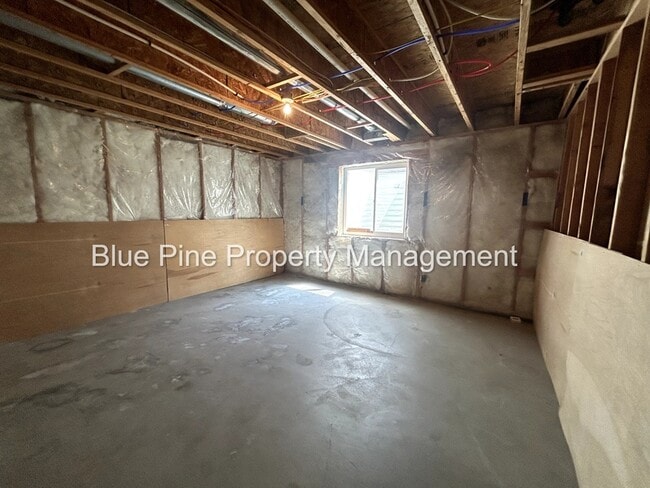 Building Photo - 690 Carriagegate Ln