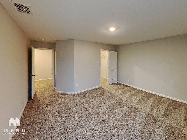 Building Photo - 9107 Crestway Rd