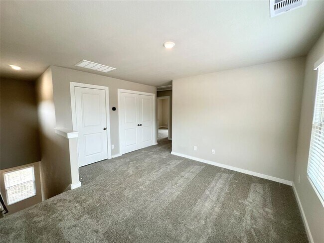 Building Photo - 12198 Ridge Top Dr
