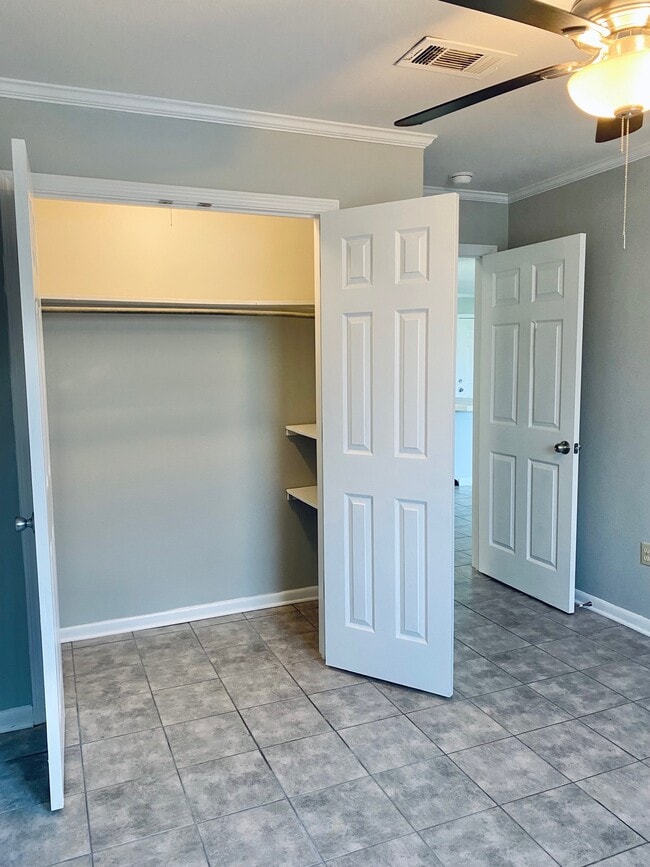 Building Photo - 15135 Montecino Dr
