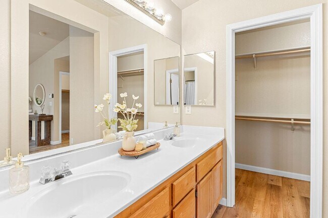 Building Photo - 4866 Alterra Way