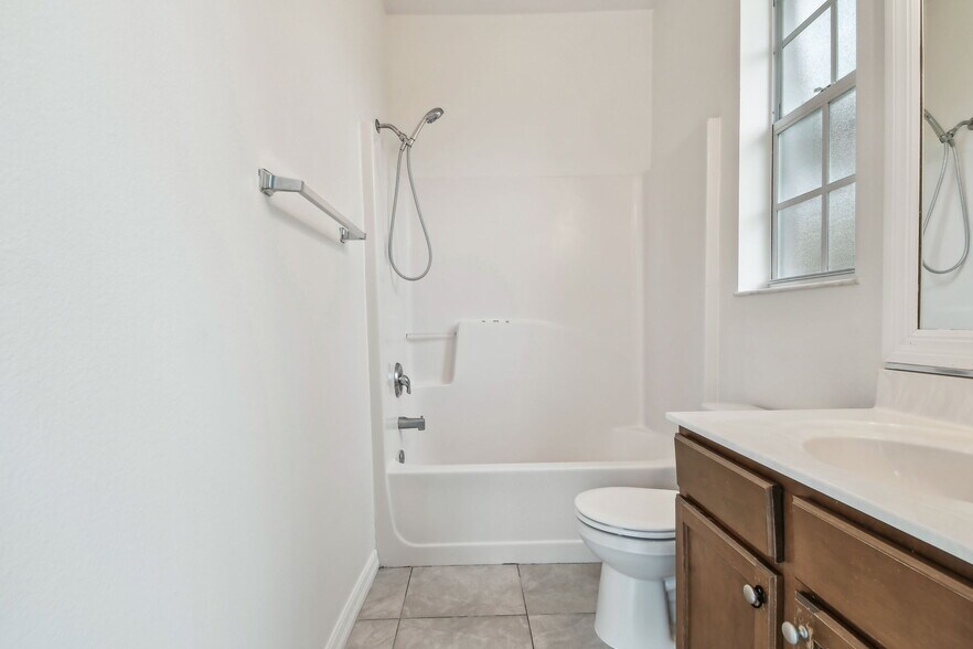 Building Photo - 2632 River Preserve Ct