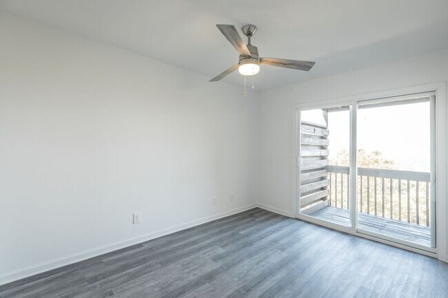 Building Photo - 73 Shallowford Rd