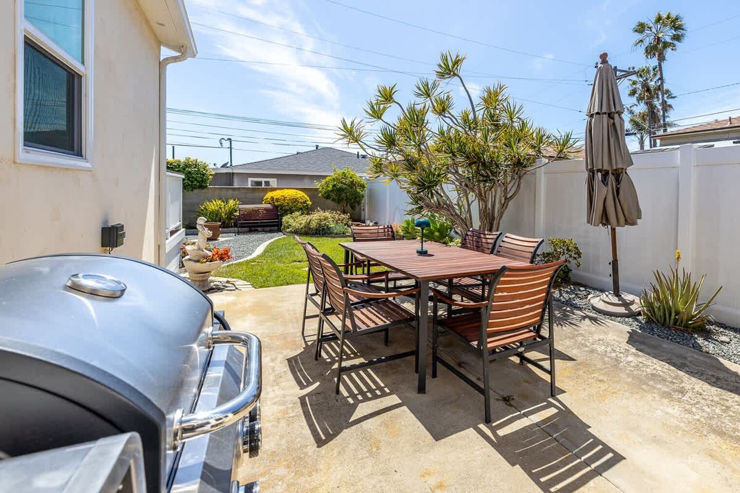 Building Photo - 3840 Carlsbad Blvd