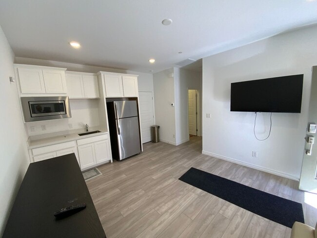 Building Photo - 3607 Etendre Ct, Casita