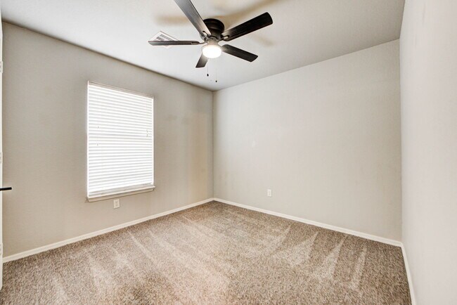Building Photo - 1225 Briar Patch Way
