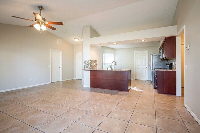 Building Photo - 80 Lake Daisy Blvd