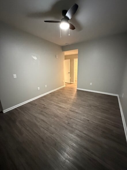 Building Photo - 1504 Ewing Pk Lp