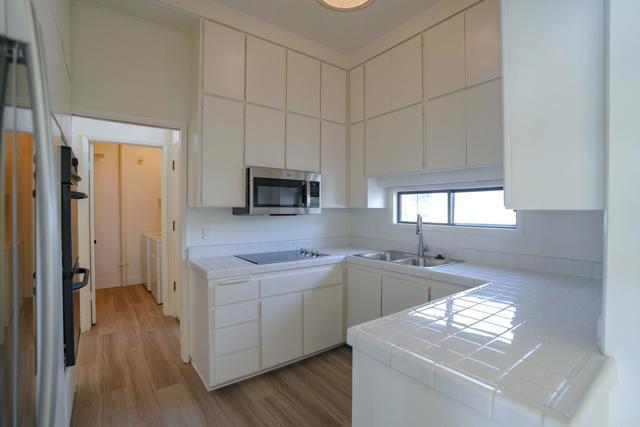 Building Photo - 2130 Vallecitos